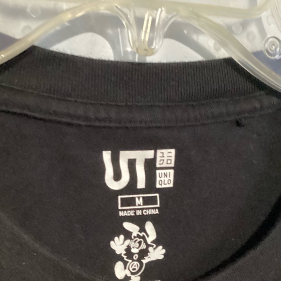 Uniqlo Verdy Tee Size M Love On The Run - Picture 2 of 6